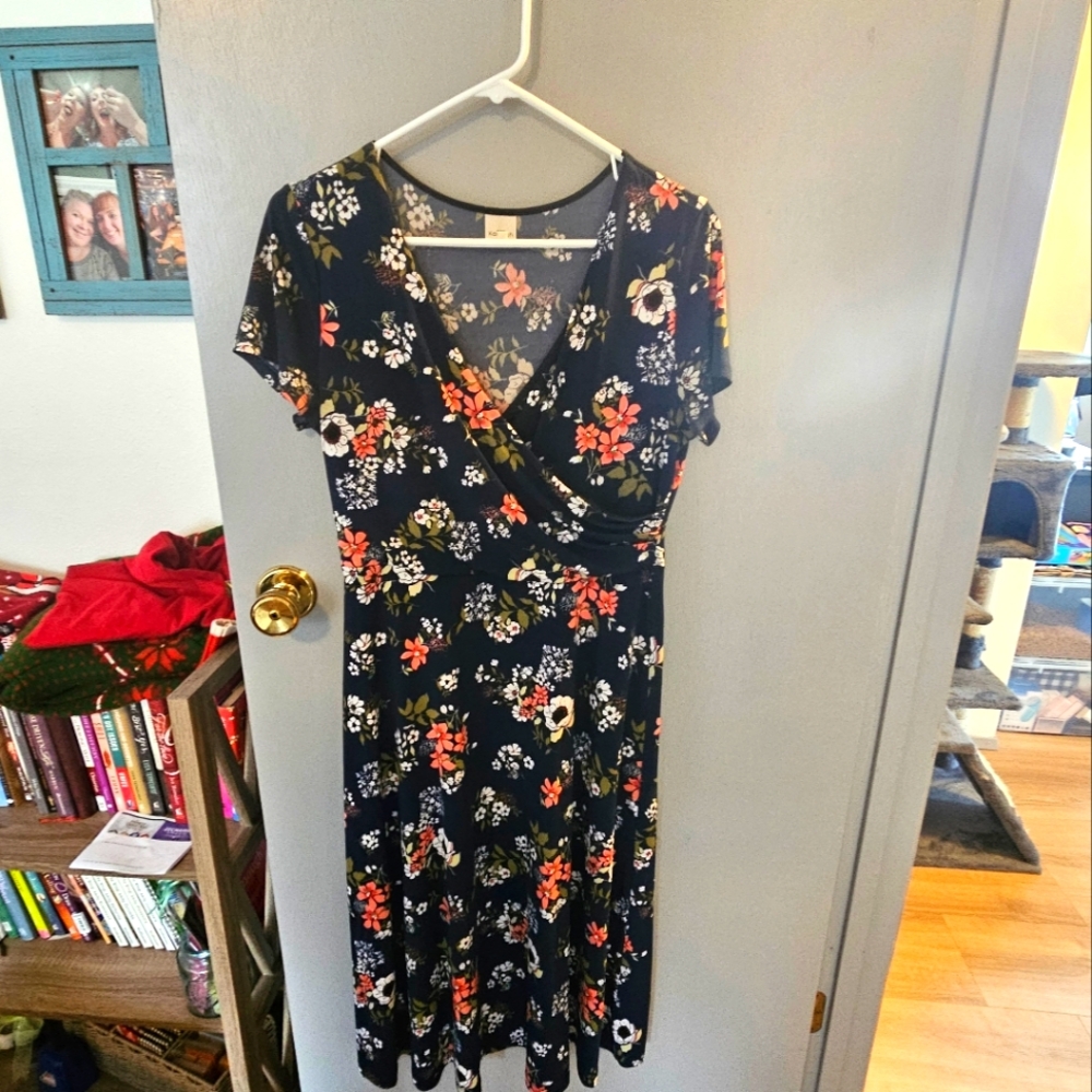 Floral Print Dress, Size Medium
